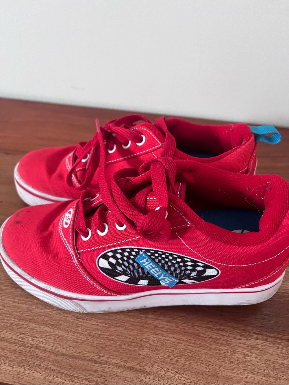 Heelys Kids Red Canvas Skate Shoes Sneakers‎ Youth Size 3 Wheels Included